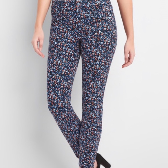 GAP Pants - Floral Skinny Ankle Pants